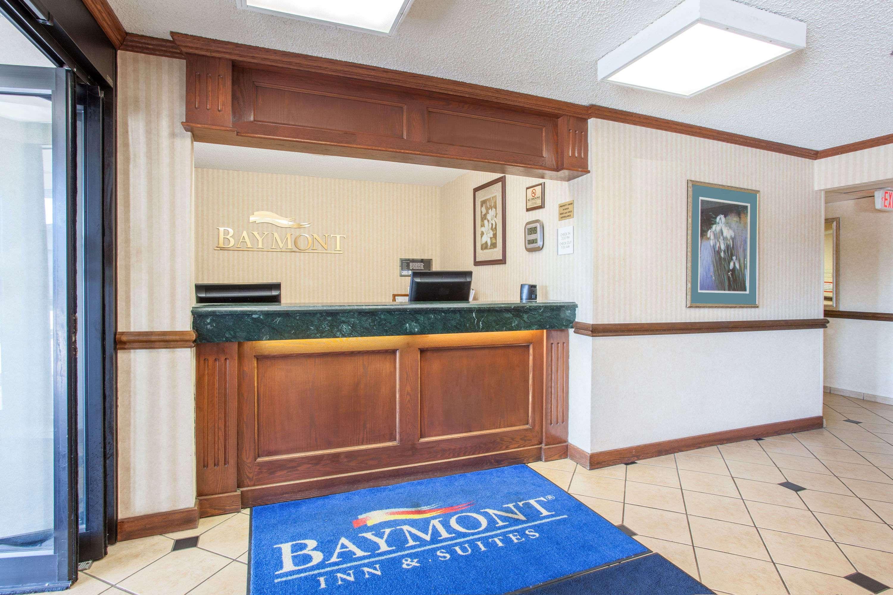 Baymont By Wyndham Detroit/Roseville Exterior photo
